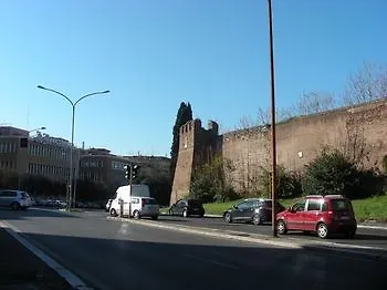 Konukevi Maxim 3*